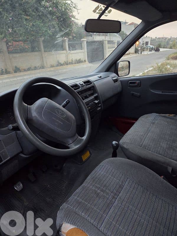 toyota hiace 1997 تويوتا هايس فان 4