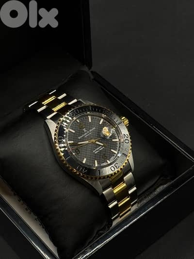 Nauticus Royale - Bernard H. Mayer