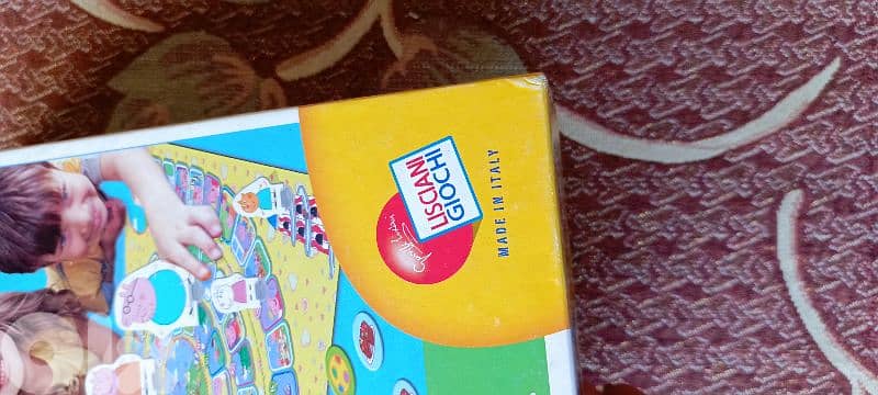 لعبة اطفال لعمر اربع سنين وفوق . made in italy 1