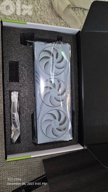 msi gaming trio rtx 5070 white . Samsung iphone motherboard 1