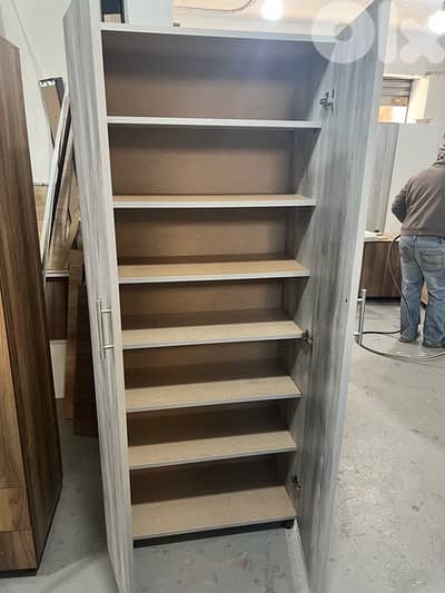 خزانة كلا رفوف جديدة من المعمل