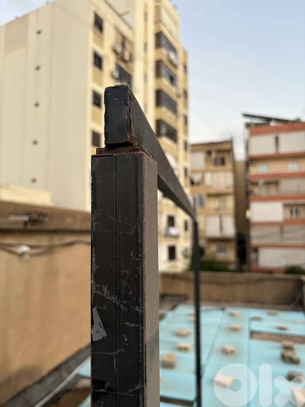 metal stands - حديد 1