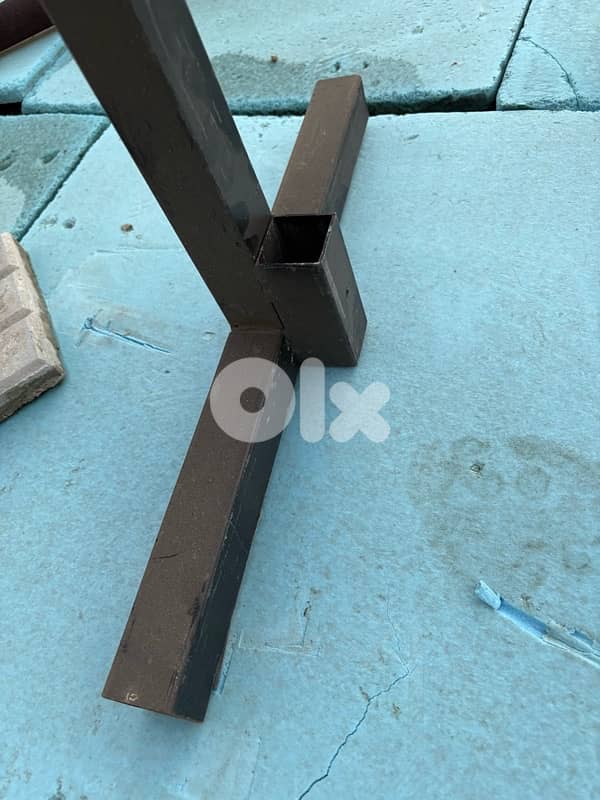 metal stands - حديد 2