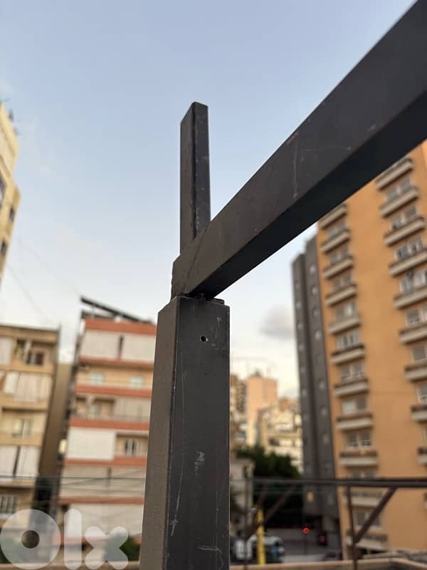 metal stands - حديد 3