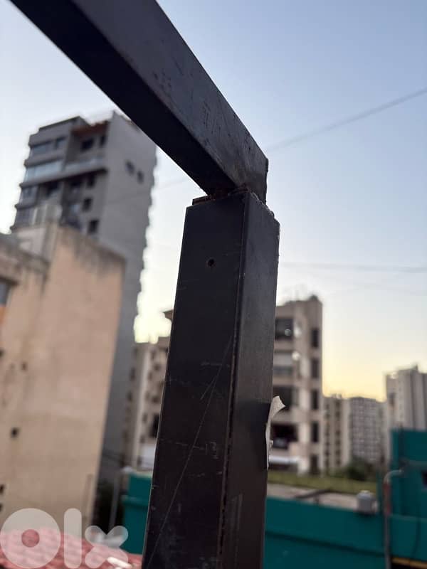 metal stands - حديد 4