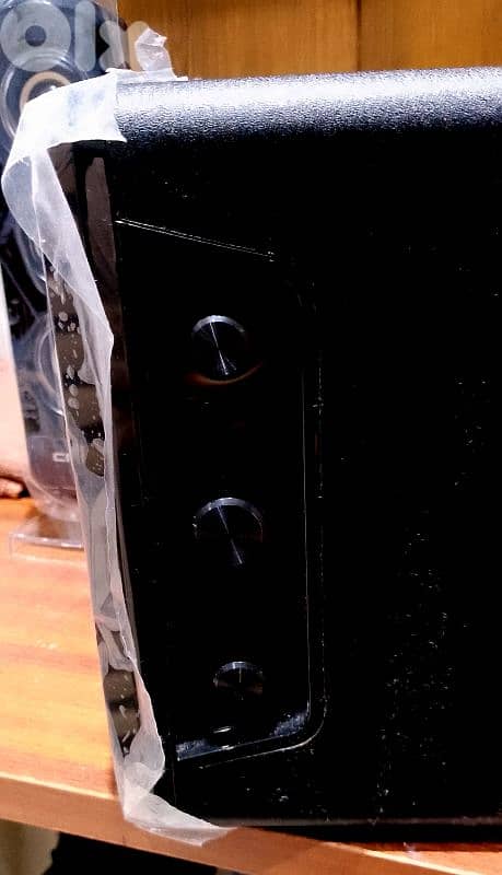 Crown 2.1 Channel Speaker Stereo System 4