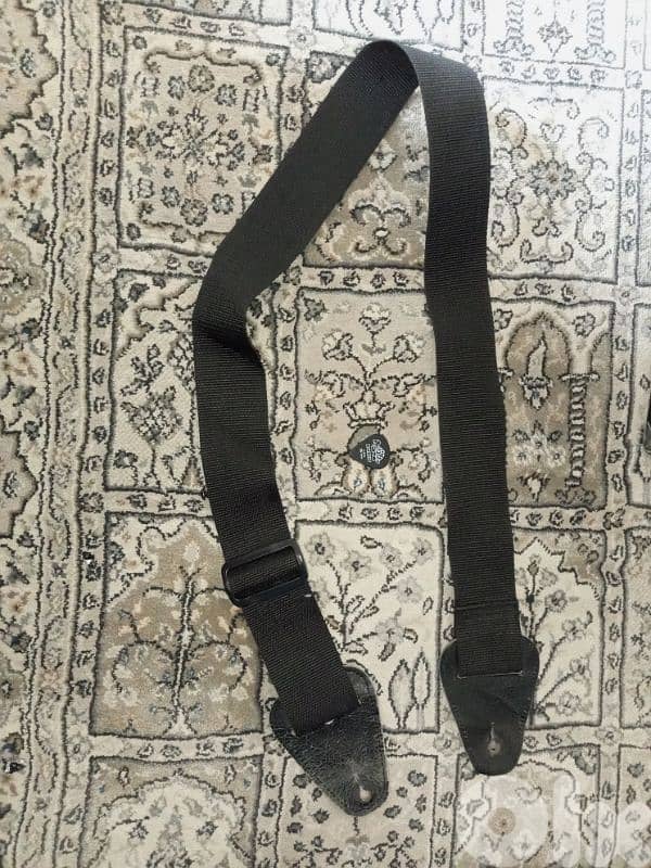 electric guitar and silvertone amplifier+pick+strap (starter pack) 4