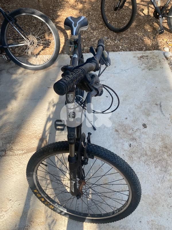 3 Trek 820 black + 1 hummer bike kids 5