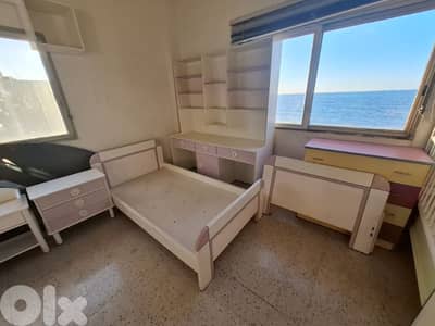 standard 2 beds with double desk