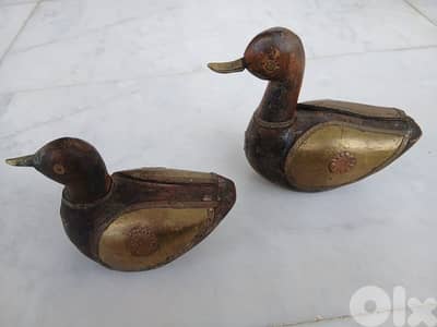 بطة مرصعة النحاس عدد 2