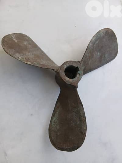 مروحة سفينة نحاس قديمة