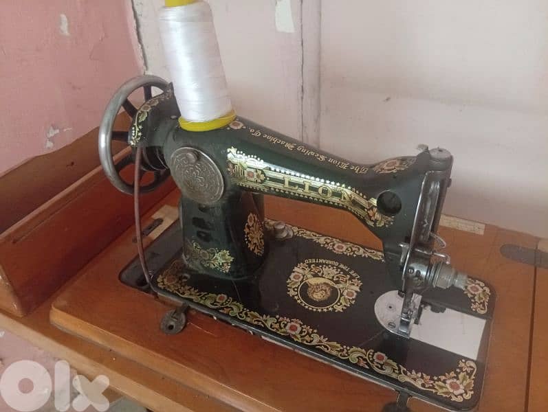 antique old LION sewing machine 2