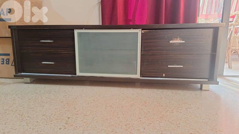tv-unit 0
