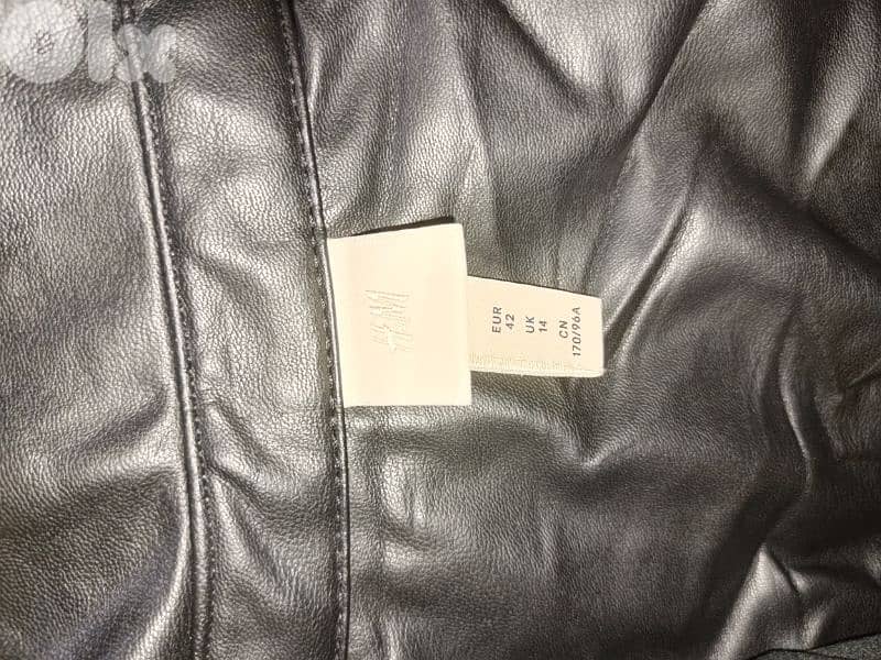 H&M black jacket 0