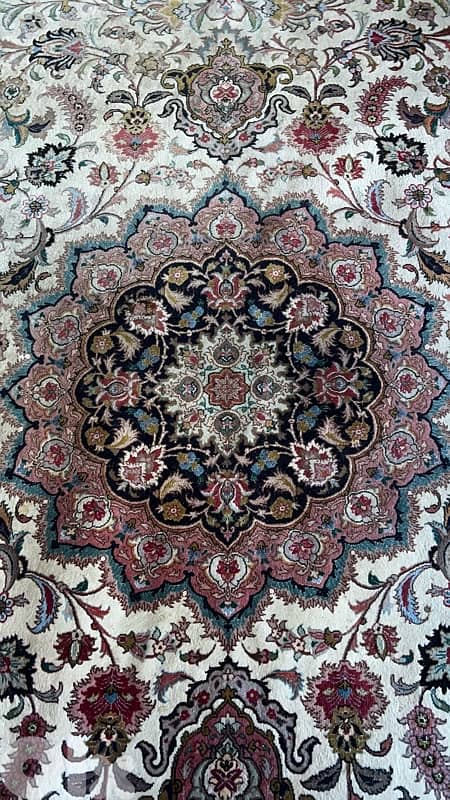 Carpet Fine Persian Isfahan Silk and Wool 5