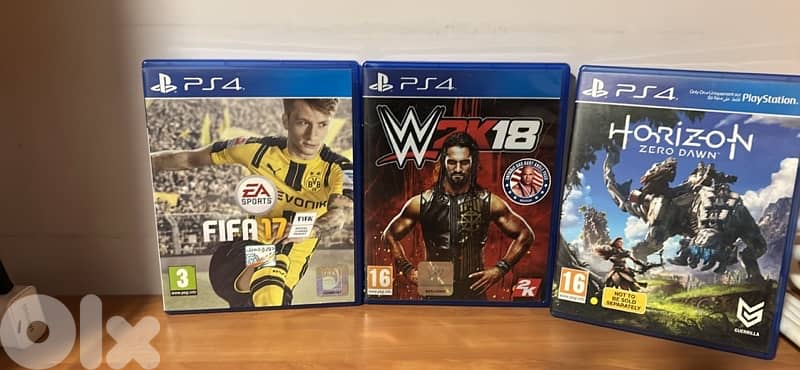 PS4 with CONSOLES AND CDS for sale 0