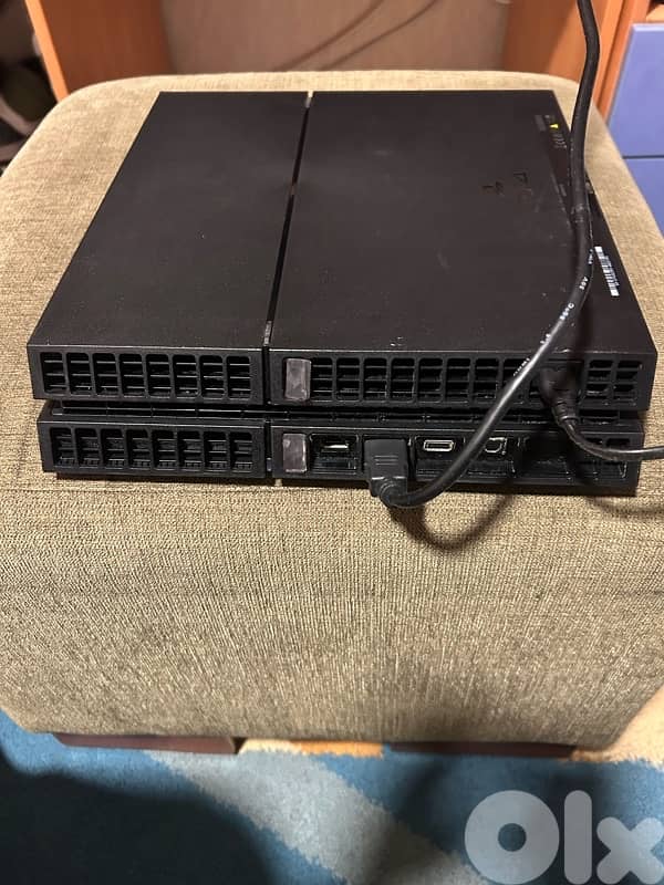 PS4 with CONSOLES AND CDS for sale 3
