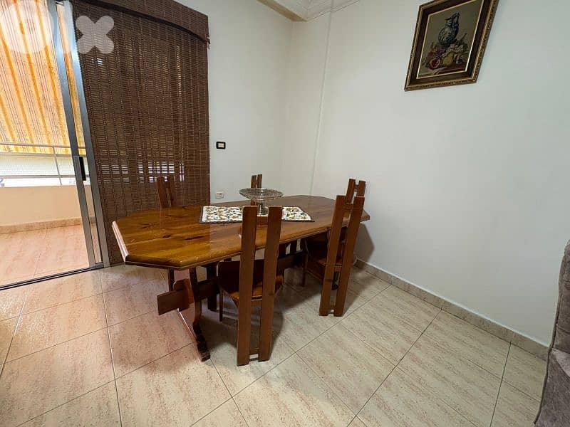 طاولة سفرة مع فيترين 0