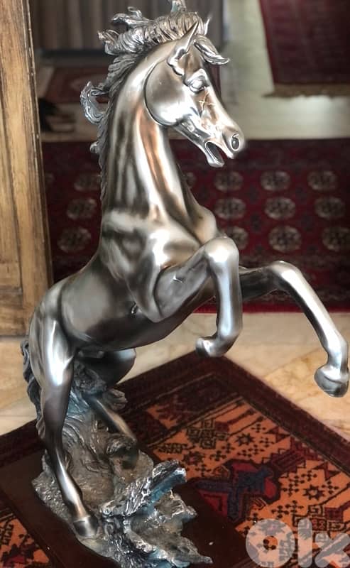 حصان تحفة جديدة 0