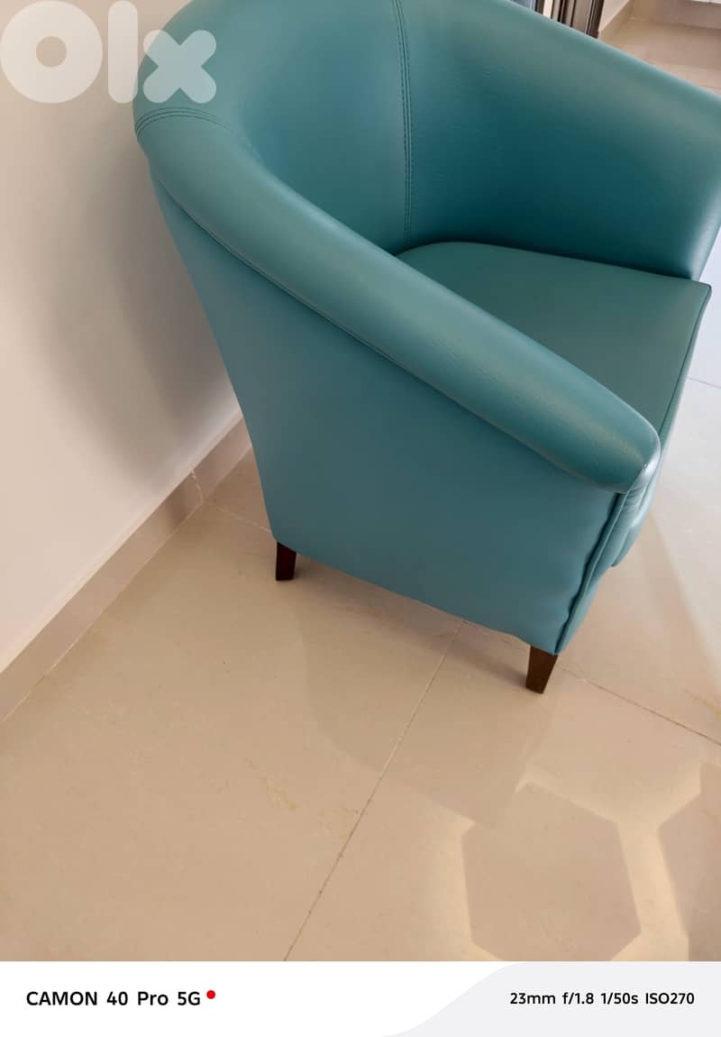 Single seat turquoise chair 2