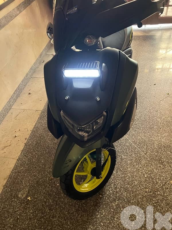 Yamaha zr 125 , 1800 km only 1