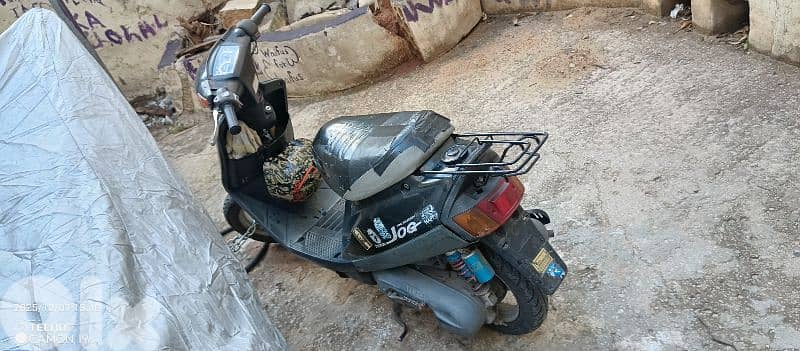 Yamaha jog artistic scooter 3