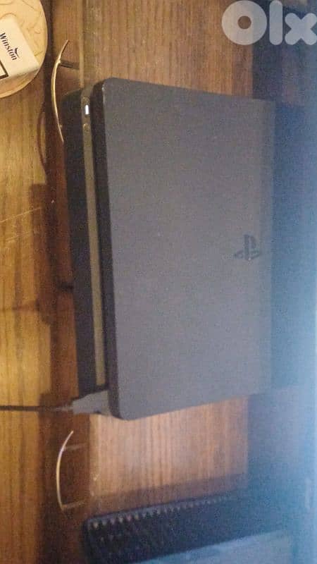 Playstation 4 slim 0
