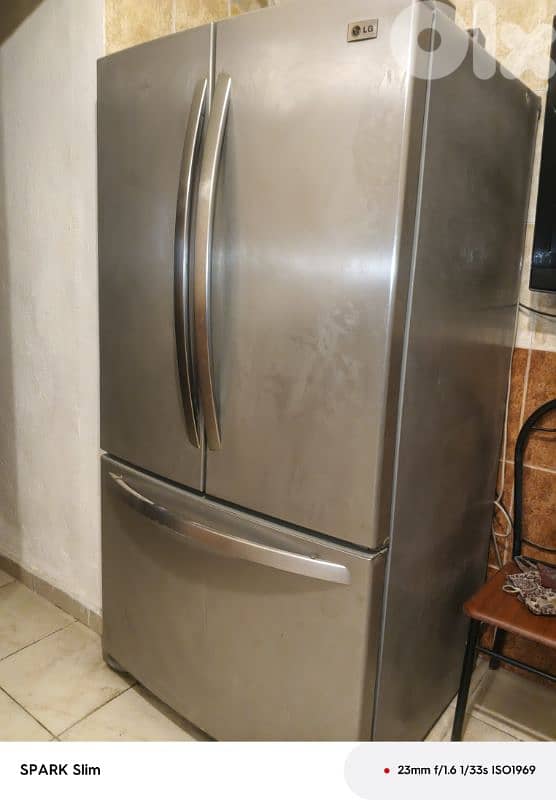 براد LG  شغال وكتير نضيف 200$  وغاز ست عيون كتير نضيف مع فرن شغال 150$ 0