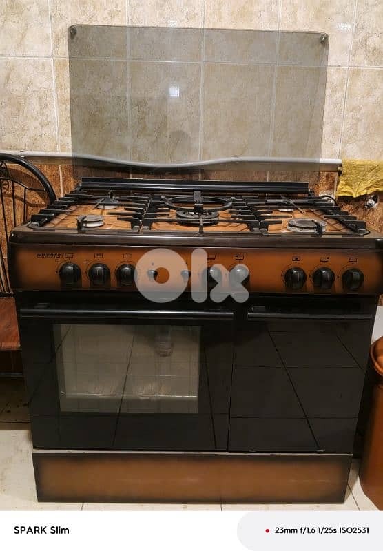 براد LG  شغال وكتير نضيف 200$  وغاز ست عيون كتير نضيف مع فرن شغال 150$ 3