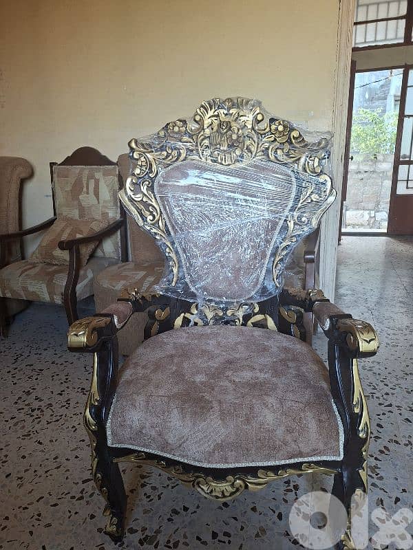 صالون ستيل انتيكا قديم مميز ٩ قطع حفر ايد ٤ صغار ٢ كبار ٣ طاولات رخام 1