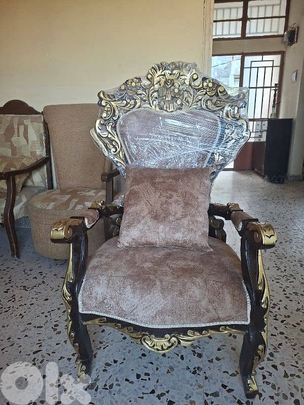 صالون ستيل انتيكا قديم مميز ٩ قطع حفر ايد ٤ صغار ٢ كبار ٣ طاولات رخام 2