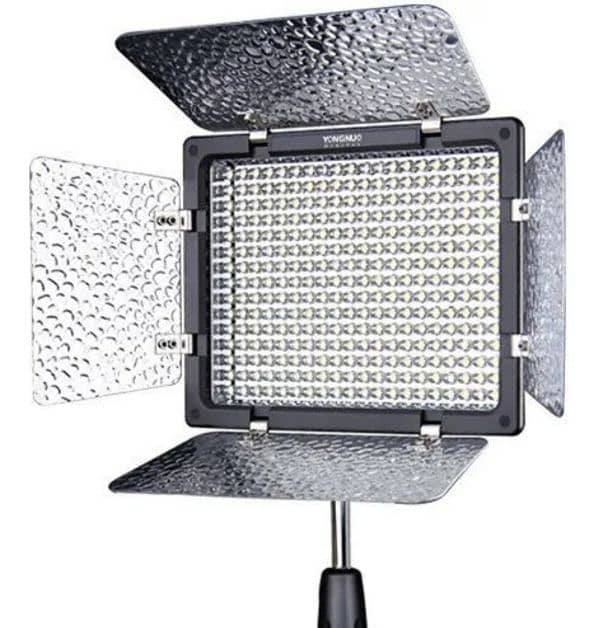 2 godox and 2 yongnuo led light for sale 0