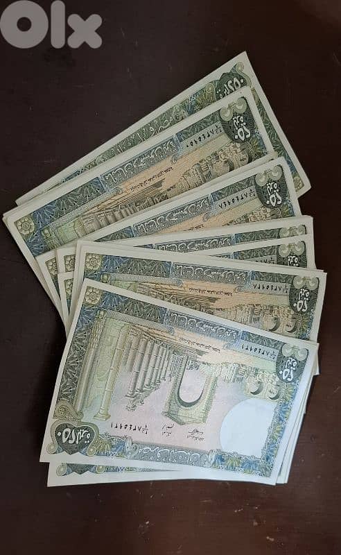 44 ورقة عملة لبنانية فئة ال 250 ليرة إصدار سنة 1988 0