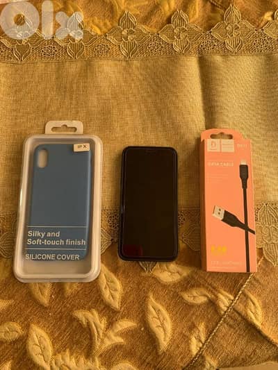 تلفون أيفون xs مغير شاشة بلا فيس أيدي مستعمل نضيف السعر 100$