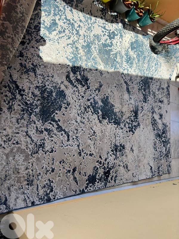 سجادتين بحالة جيدة في لبنان 1