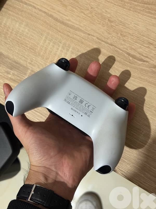 PlayStation 5 controller 1