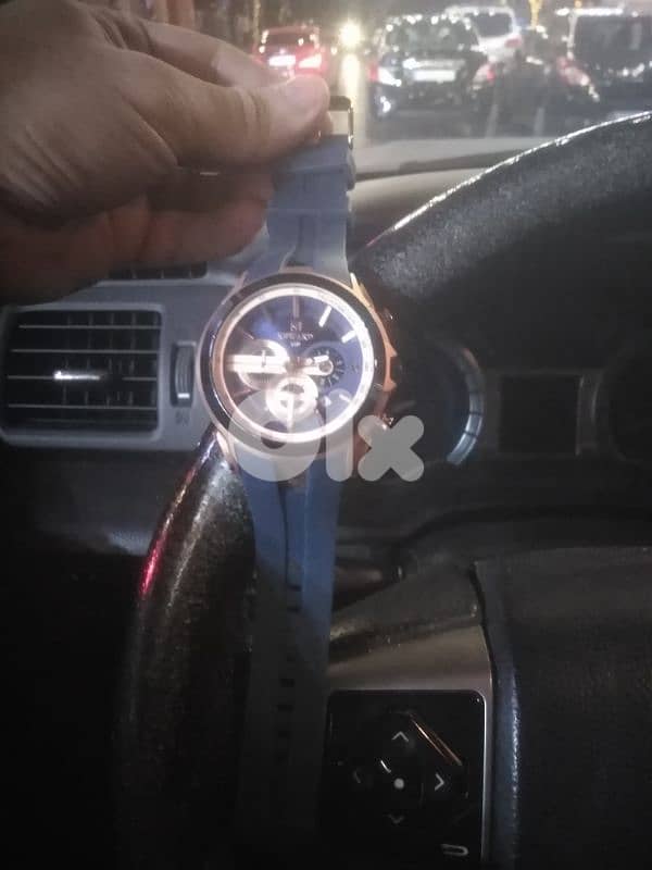 ساعتان للبيع 4