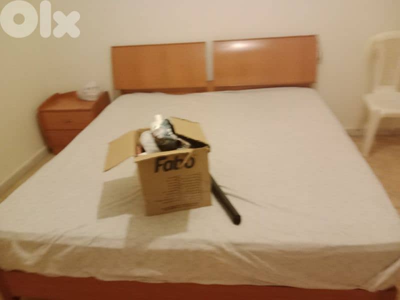 Used Bedroom with Mattress Kingsize  غرفة نوم مع فرشة كينج 1