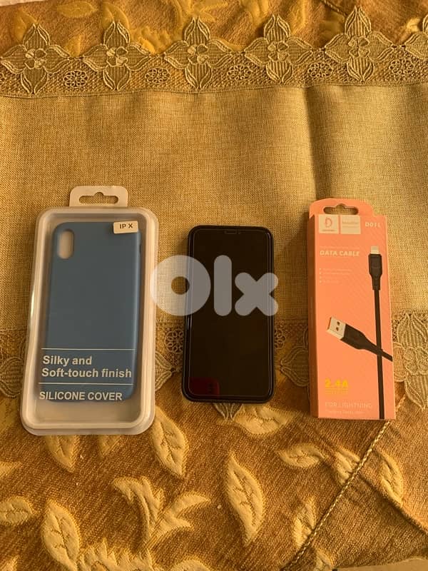 تلفون أيفون xs مغير شاشة بلا فيس أيدي مستعمل نضيف السعر 115$ 0