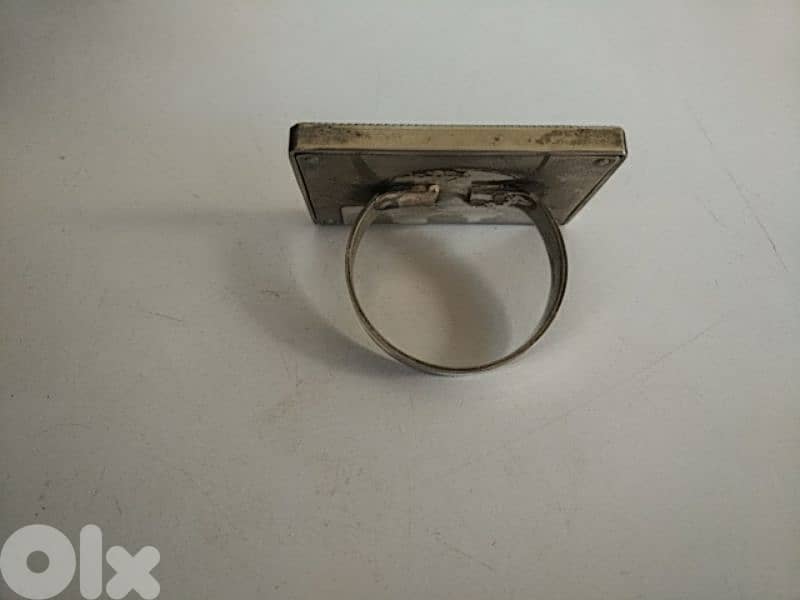 Very small frame - Not Negotiable 1