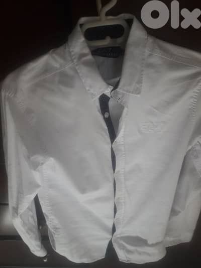 شروة ٧٥ قطعة او اكثر تياب واحذية