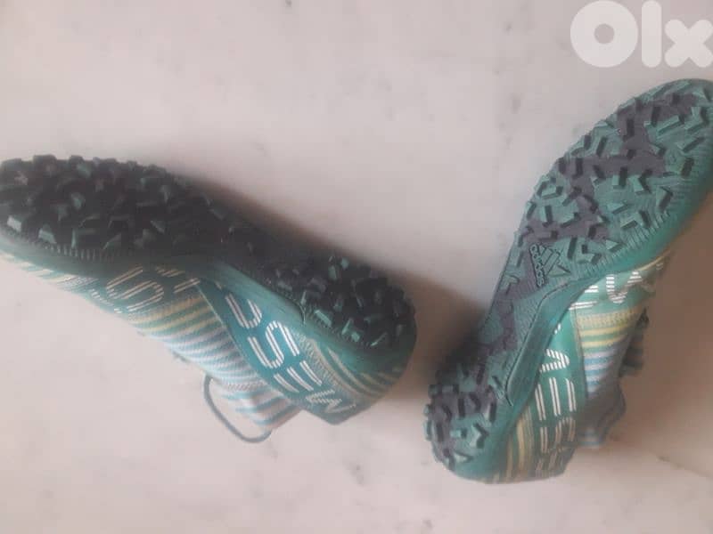 شروة ٧٥ قطعة او اكثر تياب واحذية 6