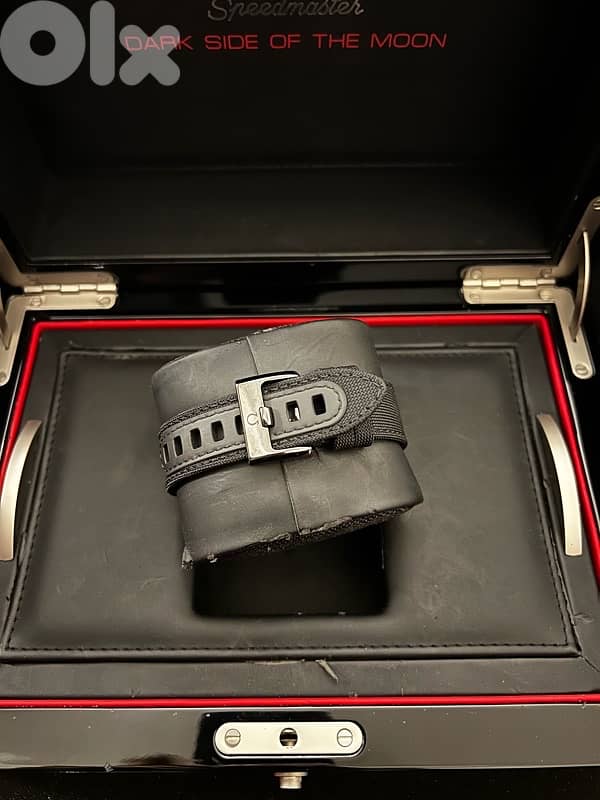 omega dark side of the moon 4