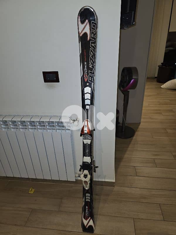 Blizzard G Force supersonic 160cm length 72cm underfoot. . 0