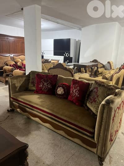 طقم كنبايات ملكي خشب زان اربع قطع وطاولة