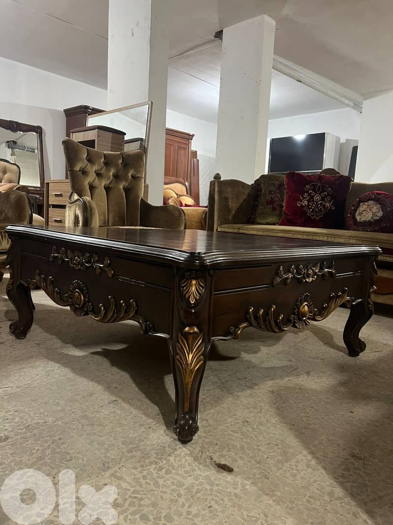 طقم كنبايات ملكي خشب زان اربع قطع وطاولة 5