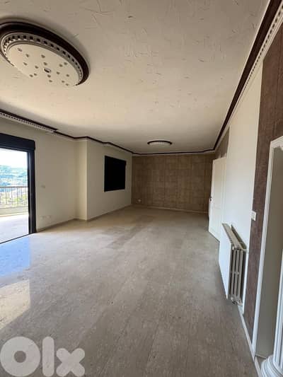 Apartment for sale in Ajaltoun - شقة للبيع في عجلتون