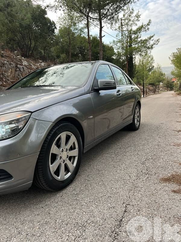 Mercedes-Benz C-Class 2011 0