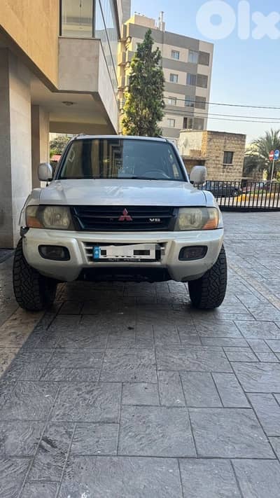 Mitsubishi Montero 2001