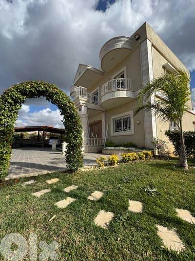 فيلا مفروشة فاخرة للبيع كفرفيلا - Furnished Villa for Sale Kfarfila